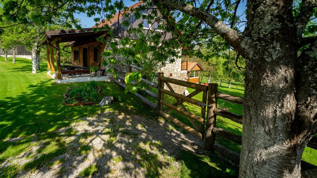 Holiday Home "Sleme" With Jacuzzi, Big Garden And Arbor With Fireplace Skrad Luaran gambar