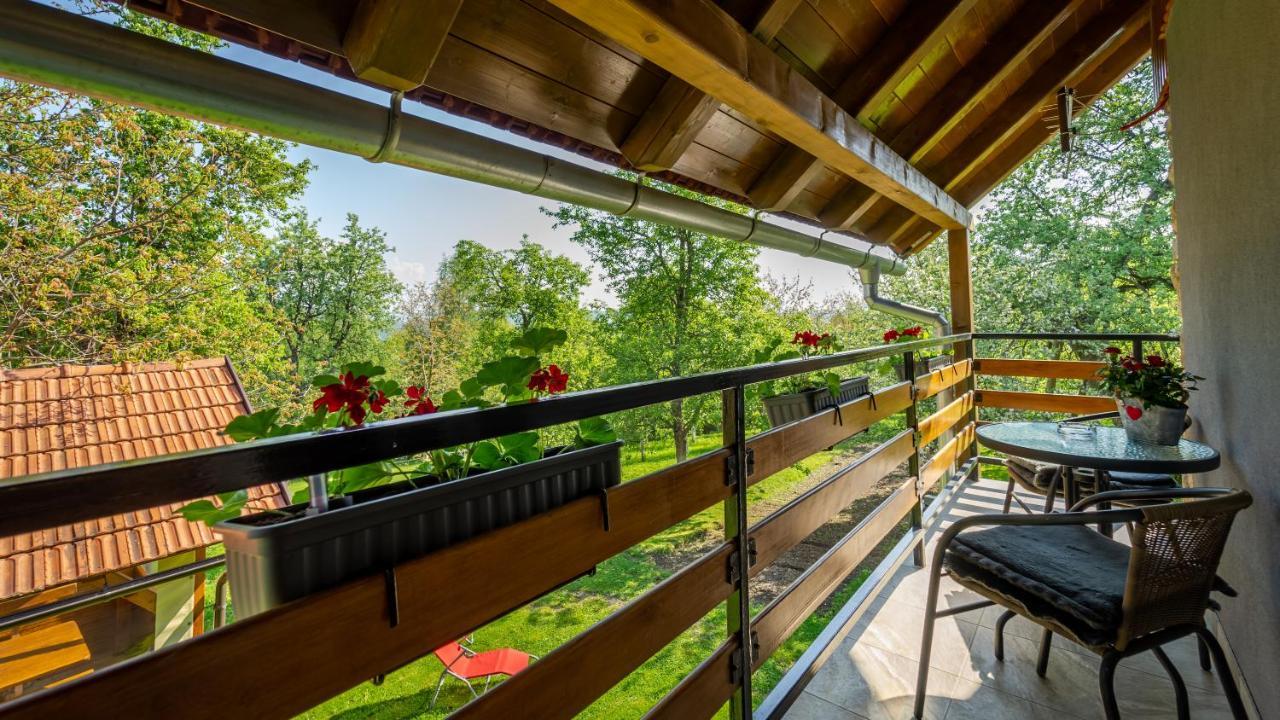 Holiday Home "Sleme" With Jacuzzi, Big Garden And Arbor With Fireplace Skrad Luaran gambar